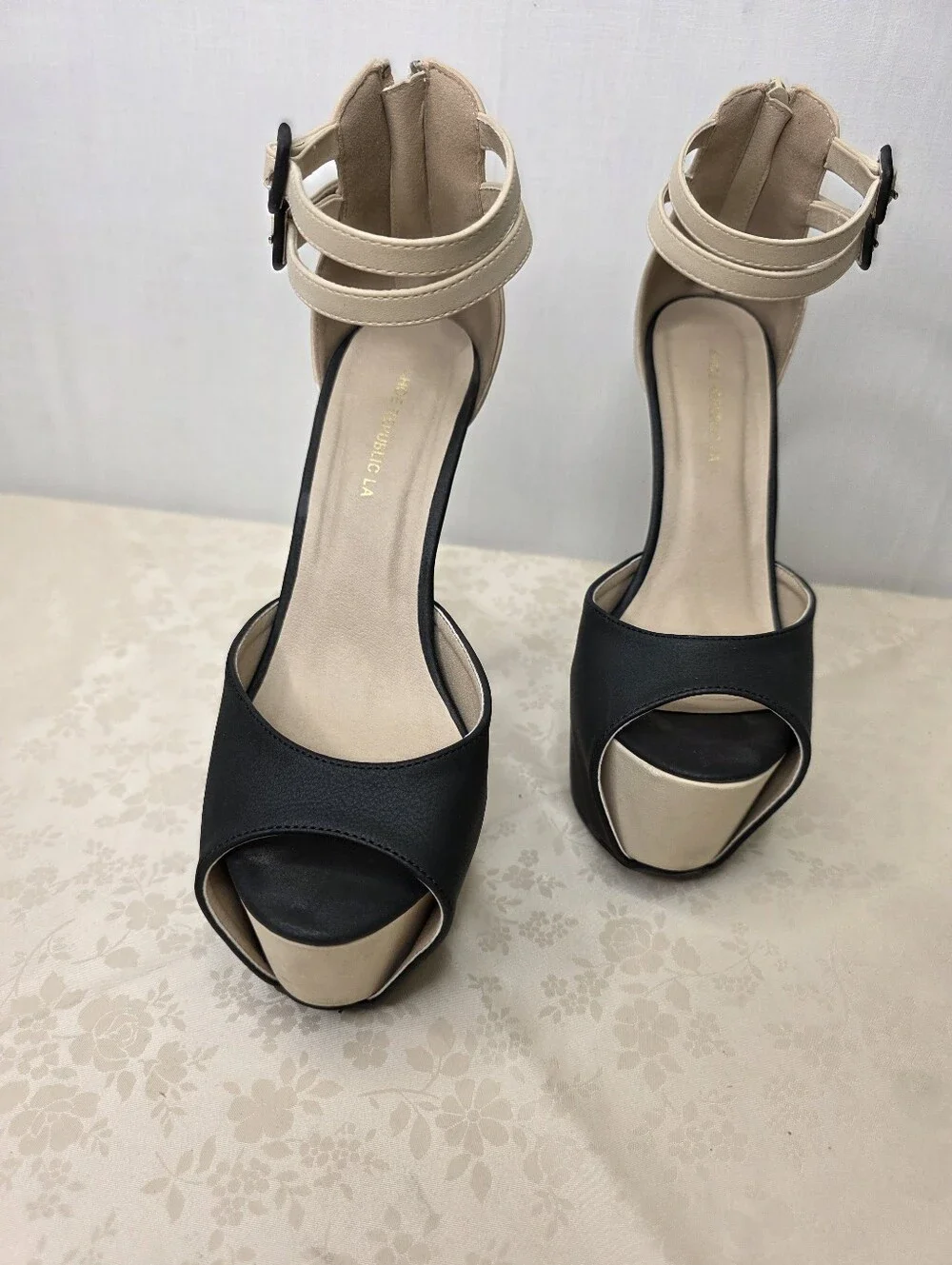 Shoe Republic LA Colorblock Platform Heels Ankle Strap Sandals Black Beige 7.5